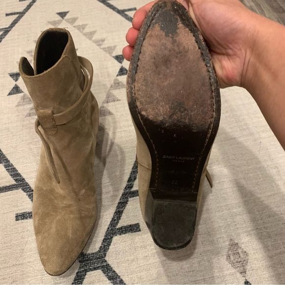 SAINT LAURENT West Jodhpur
Suede ankle Boots in Dark Sand size 38 boho Luxury - Picture 12 of 12